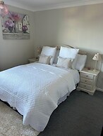 Peak District - 2 Beds - Sleeps 4 - Pet Friendly