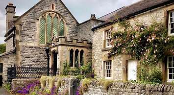 Peak District - 2 Beds - Sleeps 4 - Pet Friendly