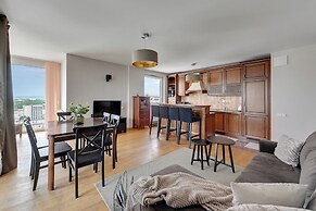 Top Floor z Widokiem na Morze by Downtown Apartments