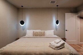 @ Marbella Lane - Moon Designer Home Close to Jtnp