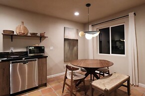 @ Marbella Lane - Moon Designer Home Close to Jtnp