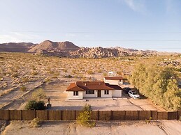 @ Marbella Lane - Moon Designer Home Close to Jtnp