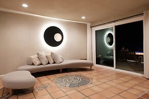 @ Marbella Lane - Moon Designer Home Close to Jtnp