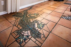 @ Marbella Lane - Moon Designer Home Close to Jtnp