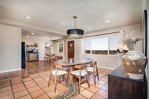 @ Marbella Lane - Moon Designer Home Close to Jtnp