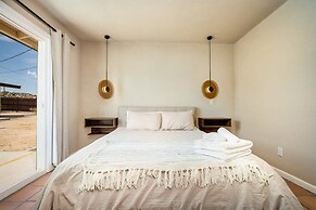 @ Marbella Lane - Moon Designer Home Close to Jtnp