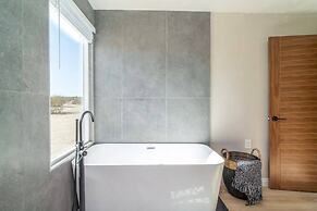 @ Marbella Lane - Joshua Tree Bubble Dome!