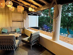 Boho Dolphinarium view