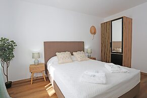 B55 - Santo Amaro Hill Apartment