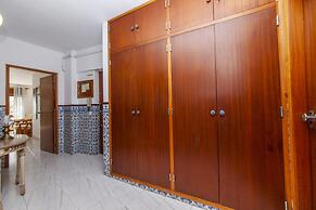 B78 - Fragoso Downtown Apartment