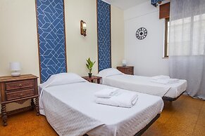 B78 - Fragoso Downtown Apartment