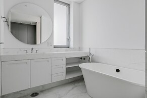 Tabas by Blueground Una