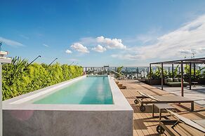 Tabas by Blueground Una