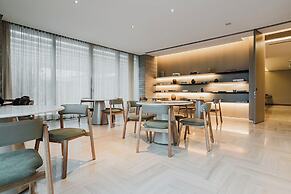 Tabas by Blueground Una