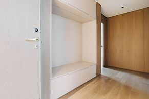 Tabas by Blueground Una