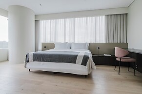 Tabas by Blueground Una