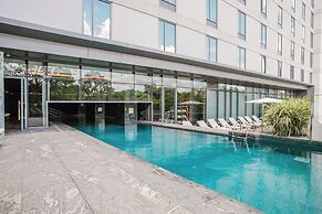 Tabas by Blueground Una