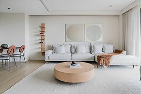 Tabas by Blueground Una