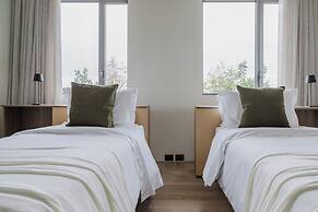 Tabas by Blueground Una