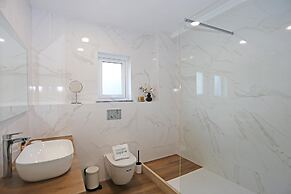 B61 - Carnation Sun Apartment in Lagos