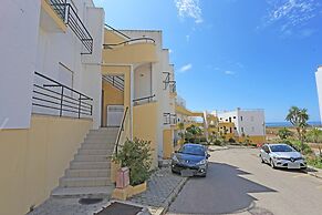 B16 - Sandy Pine Beachfront Flat in Lagos
