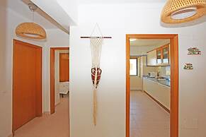 B16 - Sandy Pine Beachfront Flat in Lagos