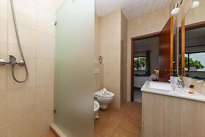D02 - Carrob Street House