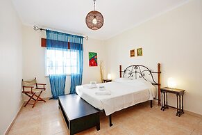 C25 - Town Center Apartment in Lagos