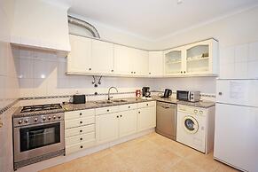 C25 - Town Center Apartment in Lagos