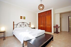 C25 - Town Center Apartment in Lagos