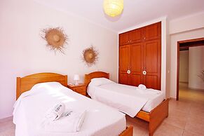 C25 - Town Center Apartment in Lagos
