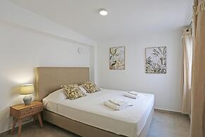 B88 - Mendon a Street Apartment