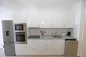 B88 - Mendon a Street Apartment