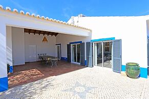 D13 - Eiras Velhas Holiday House in Alm Dena