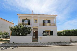 U 02 - Bedroom 2 in Casa Quinta Esta o