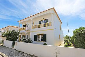 U 02 - Bedroom 2 in Casa Quinta Esta o
