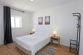 X 10 - 2 Bed Apartment in Quinta da Ponte