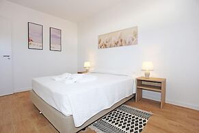 X 10 - 2 Bed Apartment in Quinta da Ponte