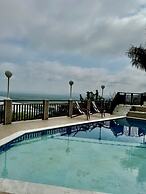 Leonardi's Sunset House
