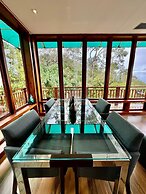 Leonardi's Sunset House