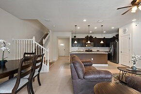 5-br Townhouse With Pool, Games, Disney