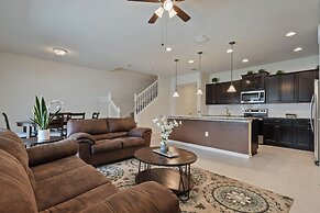5-br Townhouse With Pool, Games, Disney