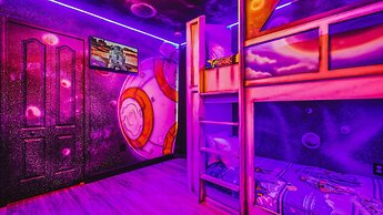 Huge Home With Game Room & Theater Near Disney 1429