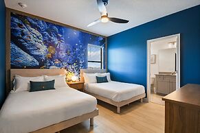 Luxurious 15br Villa With Lake View & Game/theater