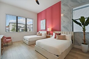 Luxurious 15br Villa With Lake View & Game/theater