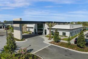 Luxurious 15br Villa With Lake View & Game/theater