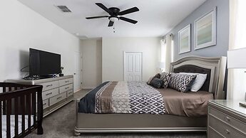 Greenview 8BR Home Private Theater Pool/spa/games