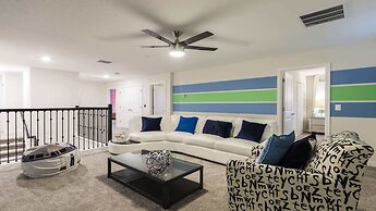 Greenview 8BR Home Private Theater Pool/spa/games