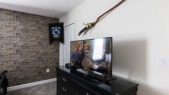 Greenview 8BR Home Private Theater Pool/spa/games