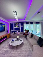 Modern Resort Home w/ Pool, Spa & Arcade Access